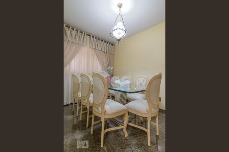 Casa à venda com 240m², 3 quartos e 5 vagas Casa à venda com 240m², 3 quartos e 5 vagasSala 3