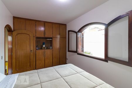 Casa à venda com 240m², 3 quartos e 5 vagas Casa à venda com 240m², 3 quartos e 5 vagasQuarto 2