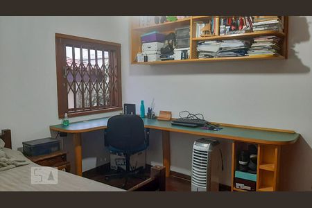 Casa à venda com 250m², 3 quartos e 4 vagas Casa à venda com 250m², 3 quartos e 4 vagasQuarto 1