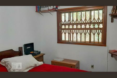 Casa à venda com 250m², 3 quartos e 4 vagas Casa à venda com 250m², 3 quartos e 4 vagasQuarto 2