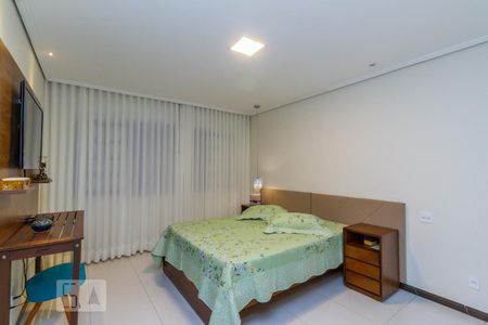 Suíte 2 de casa para alugar com 3 quartos, 400m² em Heliópolis, Belo Horizonte