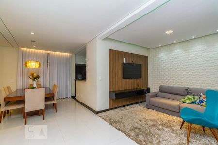 Sala de casa para alugar com 3 quartos, 400m² em Heliópolis, Belo Horizonte