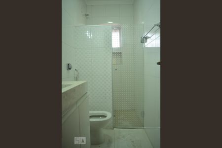 Casa à venda com 200m², 2 quartos e 2 vagas