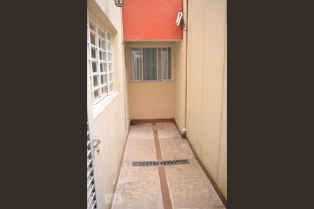 Casa à venda com 200m², 2 quartos e 2 vagas Casa à venda com 200m², 2 quartos e 2 vagasÁrea Externa