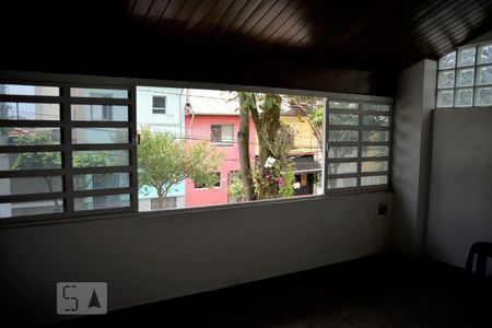 Casa à venda com 200m², 2 quartos e 2 vagas