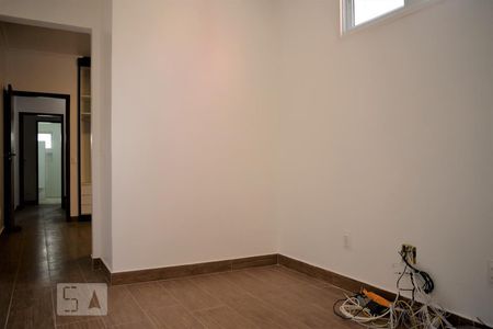 Casa à venda com 200m², 2 quartos e 2 vagas