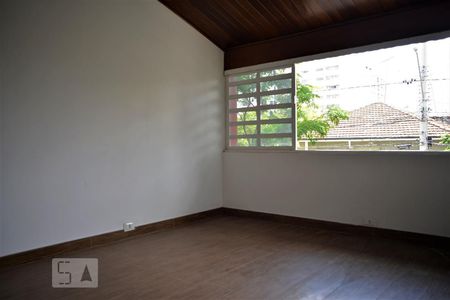 Casa à venda com 200m², 2 quartos e 2 vagas