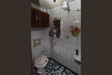 Casa à venda com 60m², 2 quartos e 2 vagas Casa à venda com 60m², 2 quartos e 2 vagasBanheiro da edicula