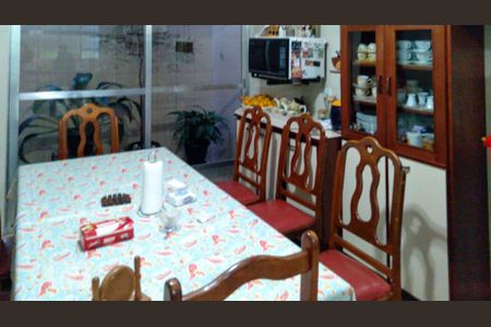 Casa à venda com 350m², 6 quartos e 3 vagas Casa à venda com 350m², 6 quartos e 3 vagasCozinha