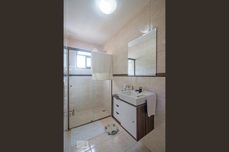 Casa à venda com 180m², 4 quartos e 2 vagas