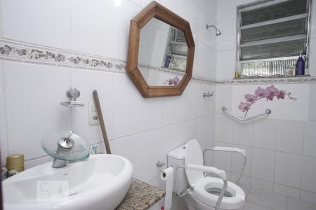 Casa para alugar com 110m², 3 quartos e 2 vagasBanheiro da Suíte