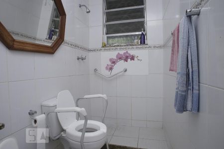 Casa para alugar com 110m², 3 quartos e 2 vagasBanheiro da Suíte