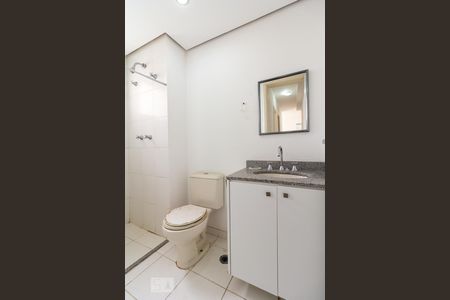 Apartamento à venda com 57m², 2 quartos e 1 vaga Apartamento à venda com 57m², 2 quartos e 1 vagaBanheiro