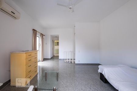 Sala / Quarto de apartamento para alugar com 1 quarto, 85m² em Tijuca, Rio de Janeiro