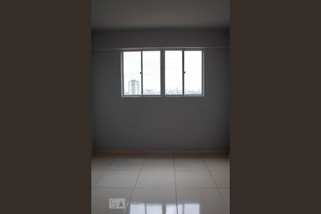 Quarto 1 de apartamento para alugar com 2 quartos, 57m² em Samambaia Norte (samambaia), Brasília