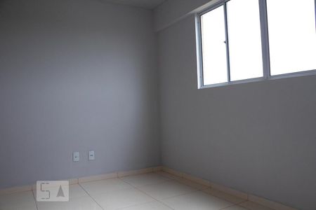 Quarto 1 de apartamento para alugar com 2 quartos, 57m² em Samambaia Norte (samambaia), Brasília