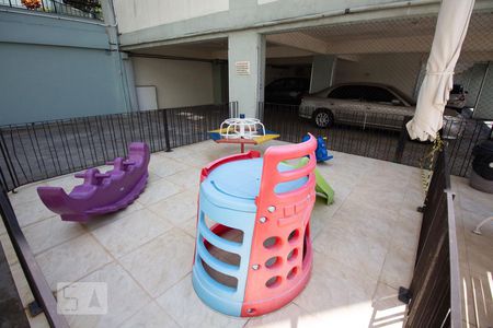 Apartamento à venda com 45m², 2 quartos e 1 vagaÁrea Comum - Playground