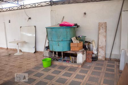 Casa à venda com 312m², 5 quartos e sem vaga Casa à venda com 312m², 5 quartos e sem vagaTerraço