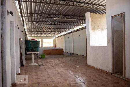 Casa à venda com 312m², 5 quartos e sem vaga Casa à venda com 312m², 5 quartos e sem vagaTerraço