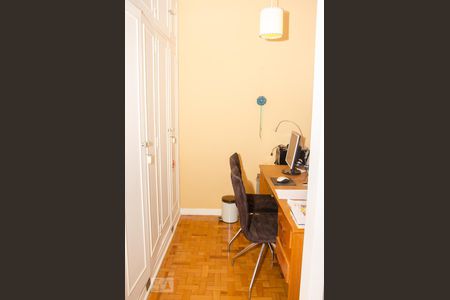 Apartamento à venda com 208m², 4 quartos e 2 vagas Apartamento à venda com 208m², 4 quartos e 2 vagasQuarto 1