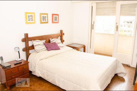 Apartamento à venda com 208m², 4 quartos e 2 vagas Apartamento à venda com 208m², 4 quartos e 2 vagasQuarto 2