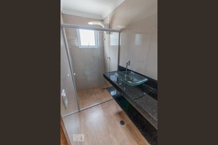 Banheiro suite 1 de apartamento para alugar com 3 quartos, 100m² em Parque das Nações, Santo André