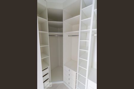 Closet suite 1 de apartamento para alugar com 3 quartos, 100m² em Parque das Nações, Santo André