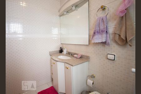 Casa à venda com 270m², 5 quartos e 4 vagas Casa à venda com 270m², 5 quartos e 4 vagasBanheiro