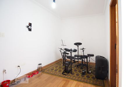 Casa à venda com 270m², 5 quartos e 4 vagas Casa à venda com 270m², 5 quartos e 4 vagasQuarto 2