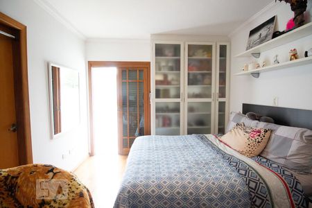 Casa à venda com 270m², 5 quartos e 4 vagas Casa à venda com 270m², 5 quartos e 4 vagasQuarto