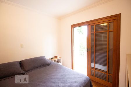 Casa à venda com 270m², 5 quartos e 4 vagas Casa à venda com 270m², 5 quartos e 4 vagasQuarto 3