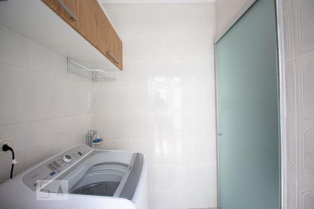 Casa à venda com 270m², 5 quartos e 4 vagas Casa à venda com 270m², 5 quartos e 4 vagasLavanderia