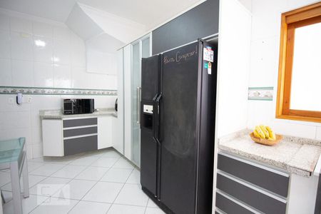 Casa à venda com 270m², 5 quartos e 4 vagas Casa à venda com 270m², 5 quartos e 4 vagasCozinha