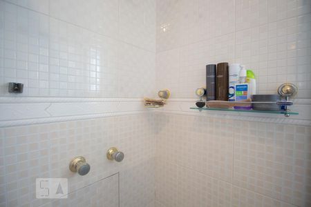 Casa à venda com 270m², 5 quartos e 4 vagas Casa à venda com 270m², 5 quartos e 4 vagasBanheiro