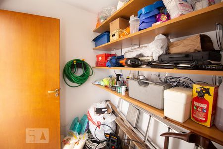 Casa à venda com 270m², 5 quartos e 4 vagas Casa à venda com 270m², 5 quartos e 4 vagasQuarto 5