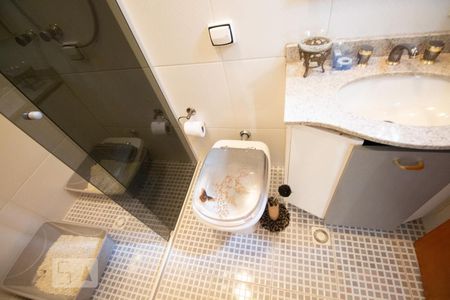 Casa à venda com 270m², 5 quartos e 4 vagas Casa à venda com 270m², 5 quartos e 4 vagasBanheiro 2