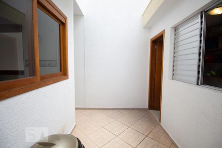 Casa à venda com 270m², 5 quartos e 4 vagas Casa à venda com 270m², 5 quartos e 4 vagasQuintal