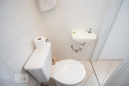 Casa à venda com 270m², 5 quartos e 4 vagas Casa à venda com 270m², 5 quartos e 4 vagasBanheiro 5