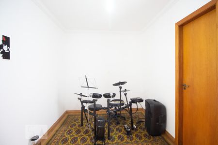 Casa à venda com 270m², 5 quartos e 4 vagas Casa à venda com 270m², 5 quartos e 4 vagasQuarto 2