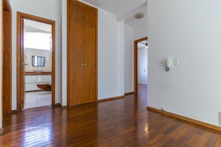 Hall dos quartos de casa à venda com 4 quartos, 237m² em Jardim Chapadão, Campinas