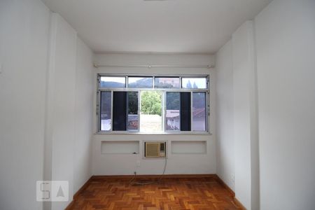 Apartamento à venda com 75m², 2 quartos e 1 vagaQuarto 2
