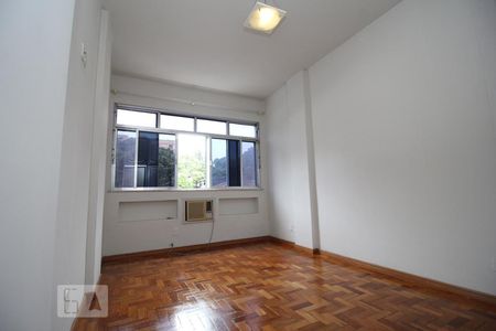 Apartamento à venda com 75m², 2 quartos e 1 vagaQuarto 2