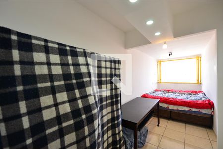 Quarto 2 de casa para alugar com 2 quartos, 60m² em Jardim Jabaquara, São Paulo