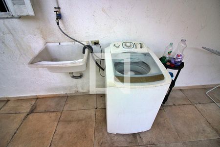 Casa para alugar com 330m², 8 quartos e 5 vagasLavanderia e Quintal casa 2