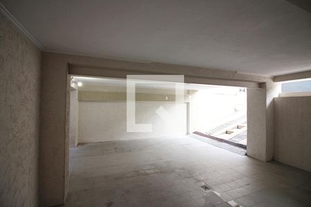 Casa para alugar com 330m², 8 quartos e 5 vagasGaragem casa 2