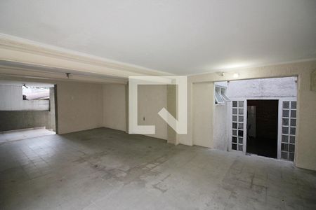 Casa para alugar com 330m², 8 quartos e 5 vagasGaragem casa 2