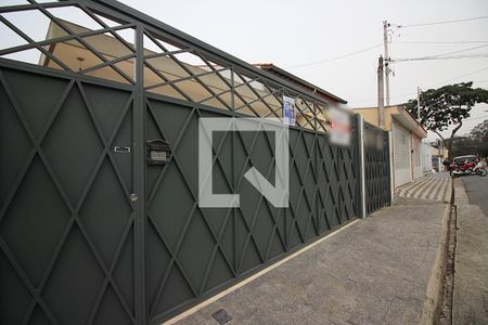 Casa para alugar com 330m², 8 quartos e 5 vagasFachada