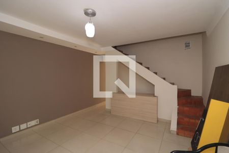 Sala de TV de casa para alugar com 2 quartos, 80m² em Vila Granada, São Paulo