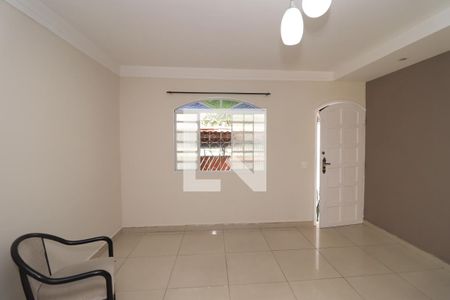 Sala de TV de casa para alugar com 2 quartos, 80m² em Vila Granada, São Paulo