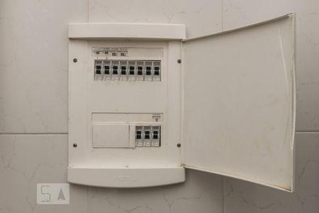 Casa de condomínio para alugar com 120m², 2 quartos e 1 vagaCozinha - Quadro de luz